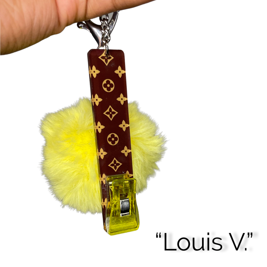 ‘Louis V.’ Card Grabber